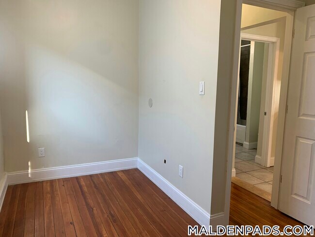 Building Photo - 74 Wyeth St