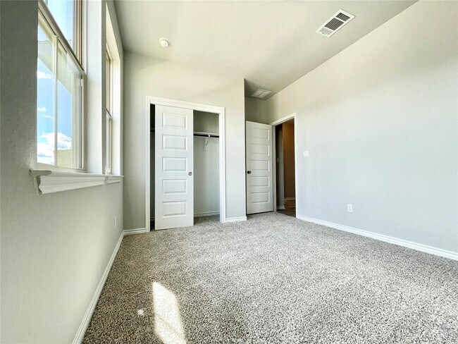 Building Photo - 2929 Sage Ranch Dr