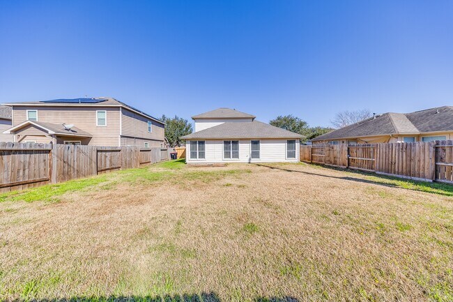 Building Photo - 20003 Rustic Lake Ln