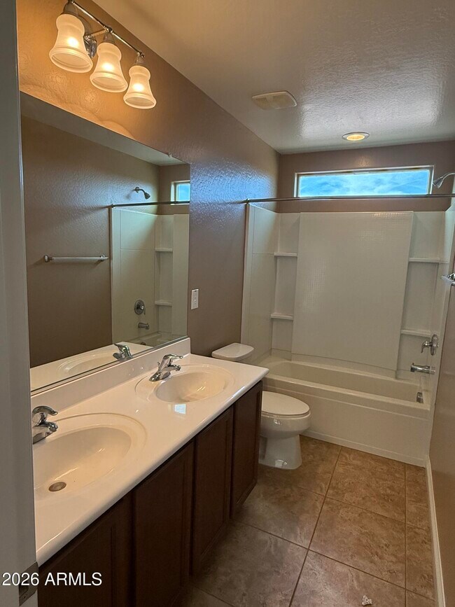 Building Photo - 10743 W Desert Elm Ln