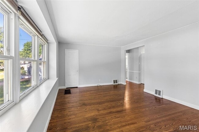 Building Photo - 9427 Atwood Dr