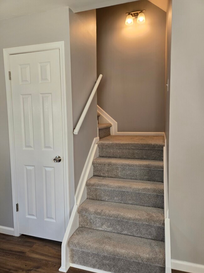 Building Photo - 41129 S Woodbury Green Dr