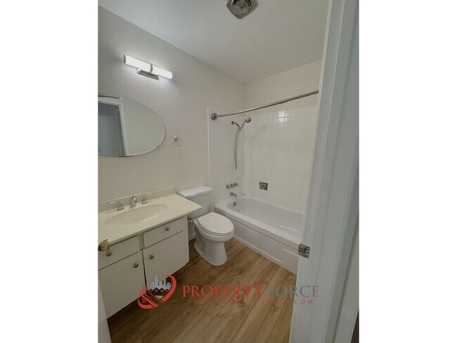 Building Photo - Bright Foster City 4Bed 2Bath Home with Hardwood Floors and Private Yard - OFFERED BY PROPERTY FO...