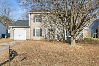 Building Photo - Comfortable Living with Private Yard, Deck & Easy Access to Ft. Eustis