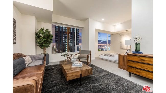 Building Photo - 1050 S Grand Ave