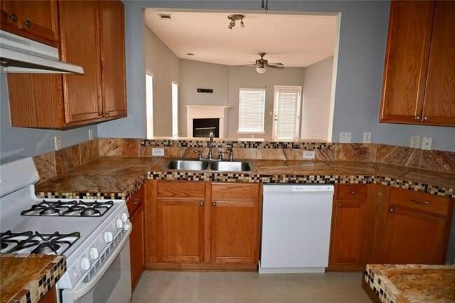 Building Photo - 1563 Rachel's Ridge NW