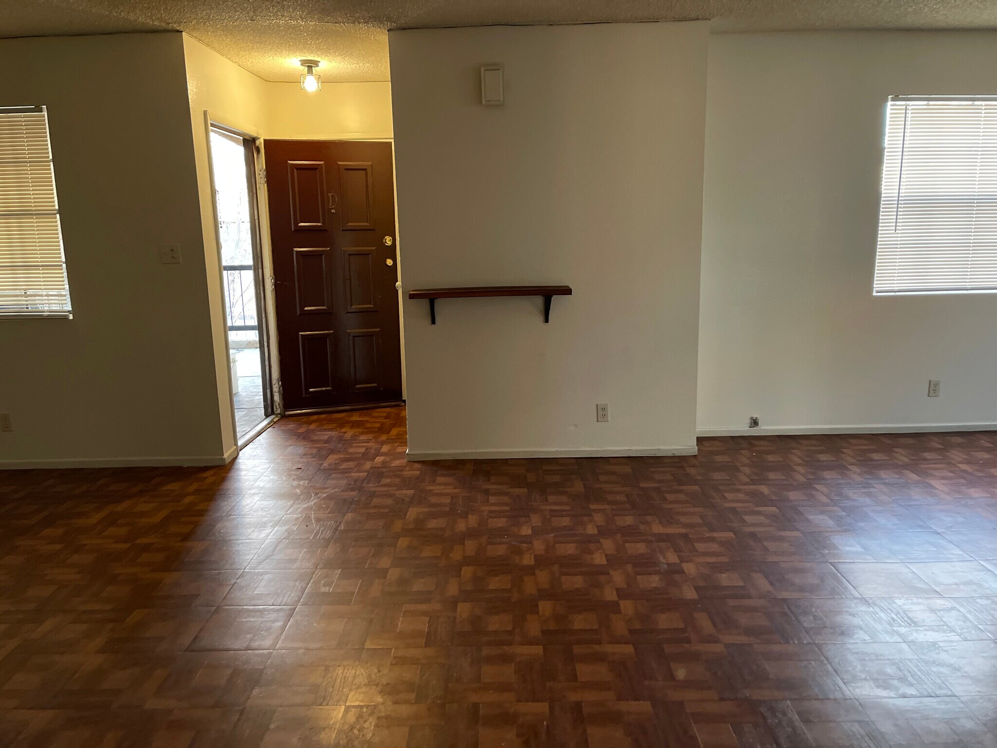 Building Photo - 4660 Koval Ln