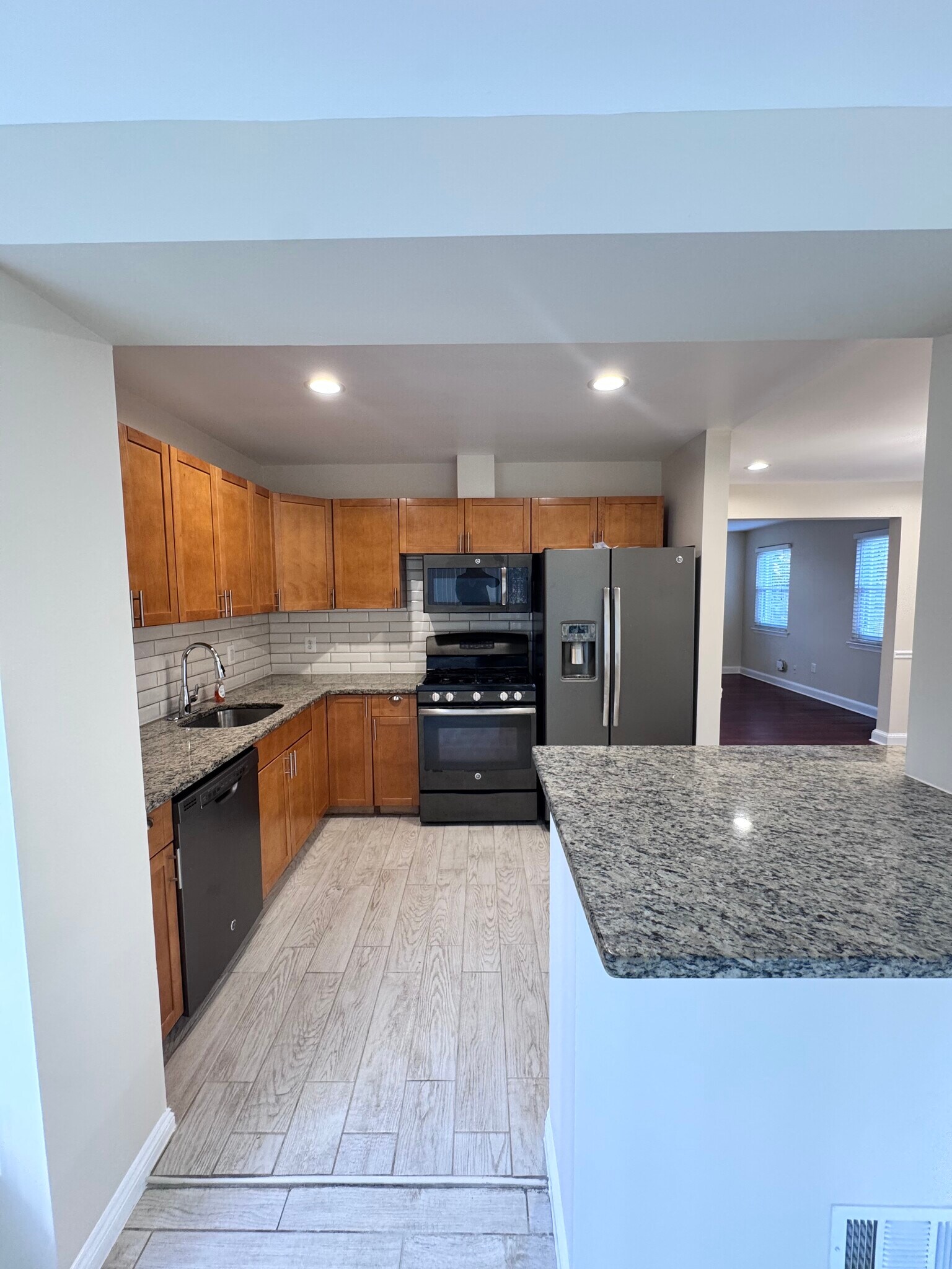 Kitchen - 2409 Afton St