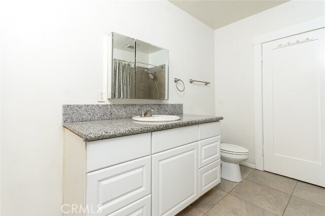 Building Photo - 5124 N Maywood Ave