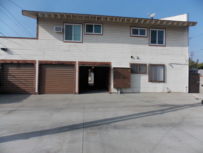 Garage Parking Space - 1810 S 4th St