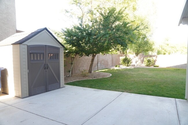 Building Photo - Beautiful Chandler Rental Dobson & Ray