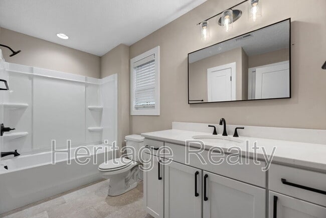 Building Photo - 7226 Sassafras Way