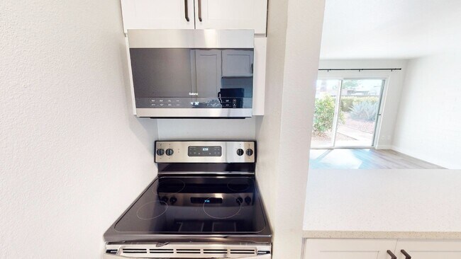Building Photo - 1714 E Ocotillo Rd