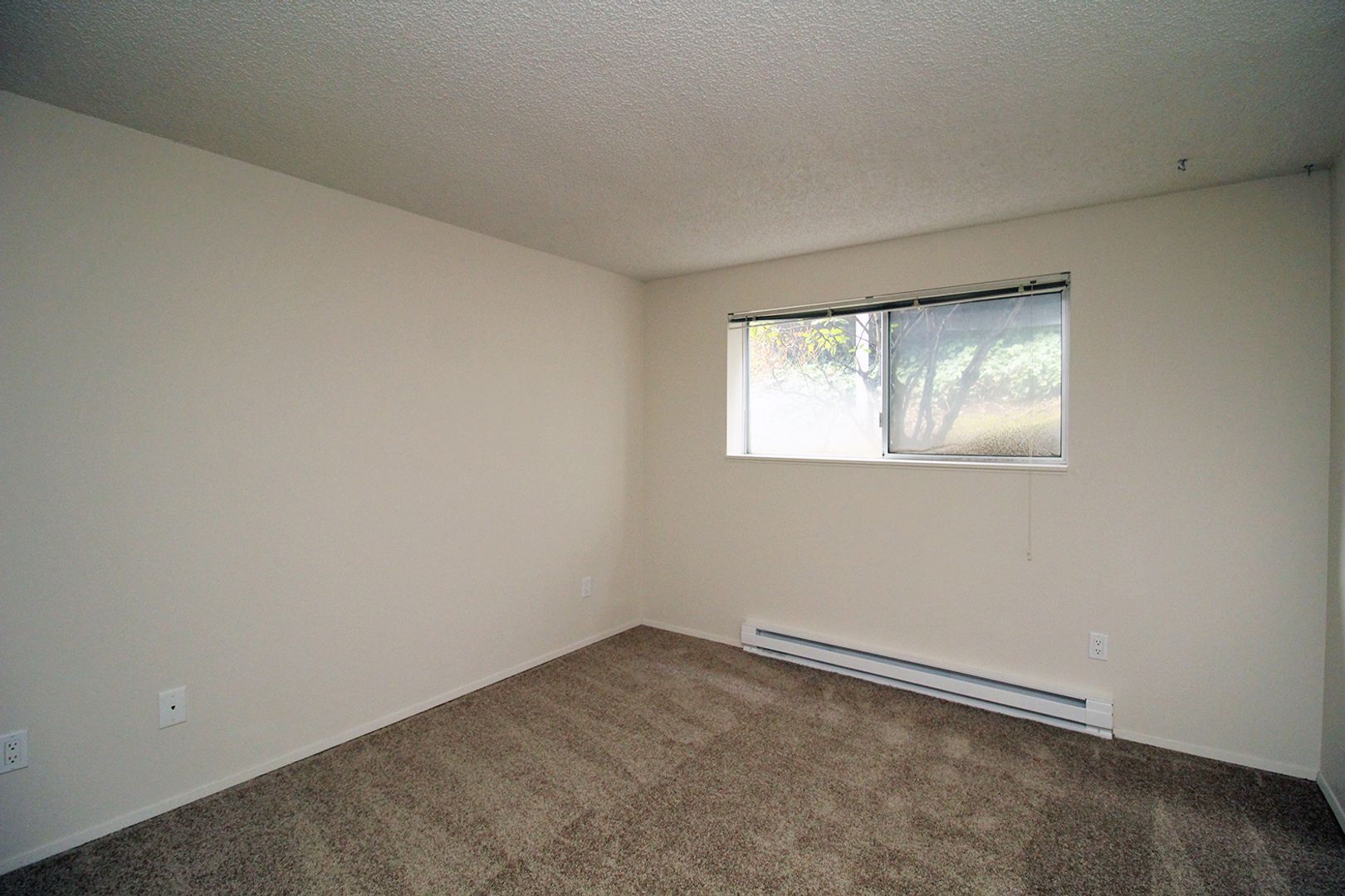 Building Photo - 5025-5025 S View Point Ter