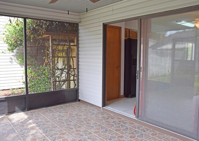 Building Photo - 3906 Summerwood Ct