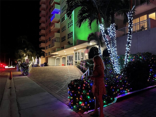 Building Photo - 133 N Pompano Beach Blvd