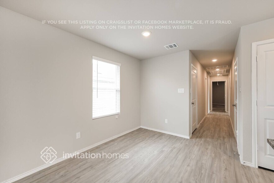 Building Photo - 4231 Southton Lk