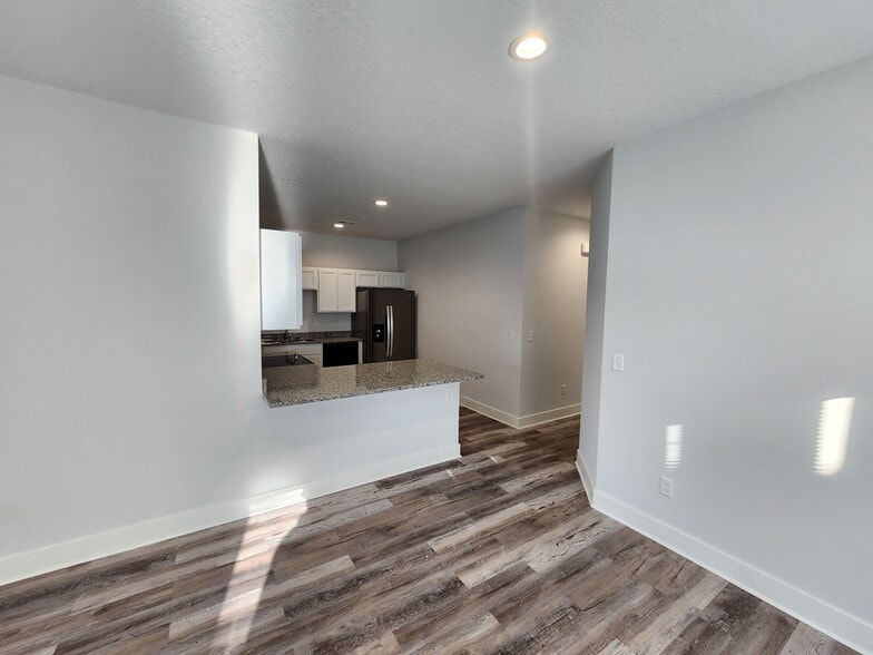 Kitchen - 5371 Nolen