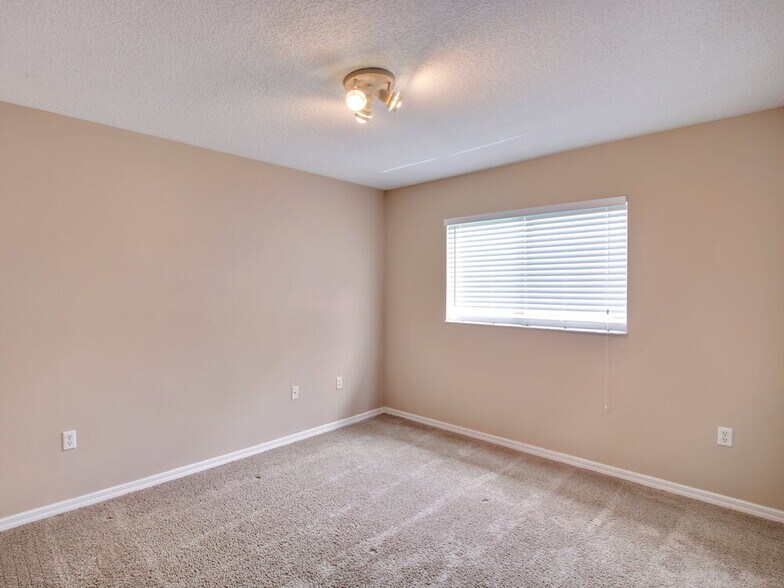 Building Photo - 8822 SW 209th Terrace