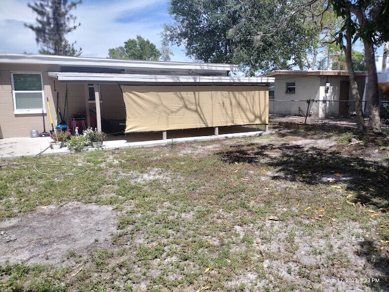 Building Photo - 1362 Gardenia Ave