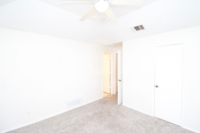 Building Photo - 311 Lemon Dr