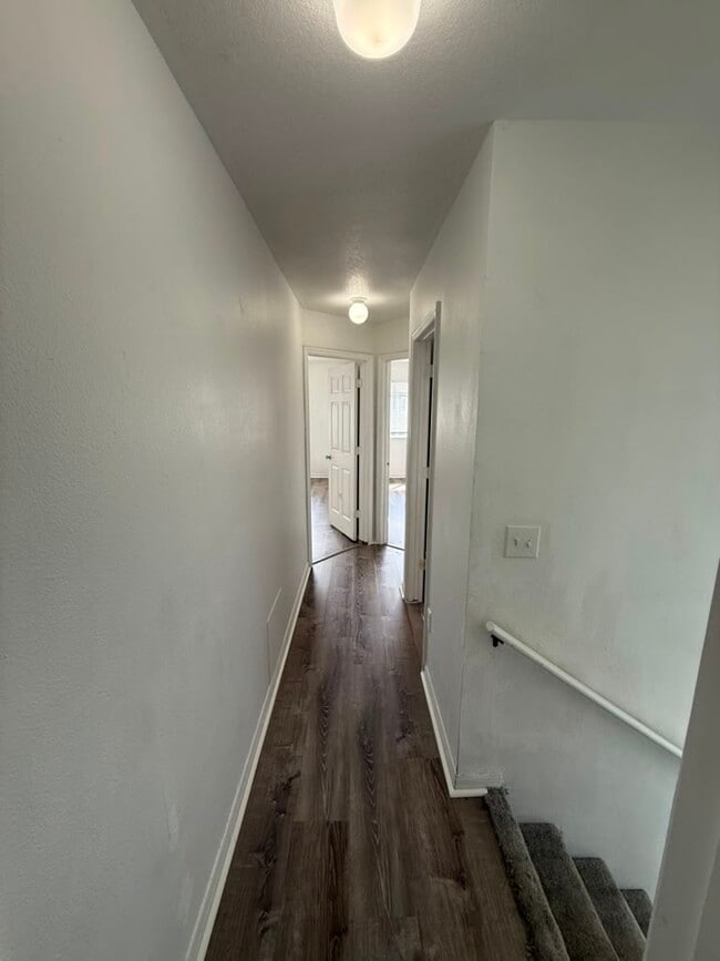 Building Photo - 833 Caribbean Dr