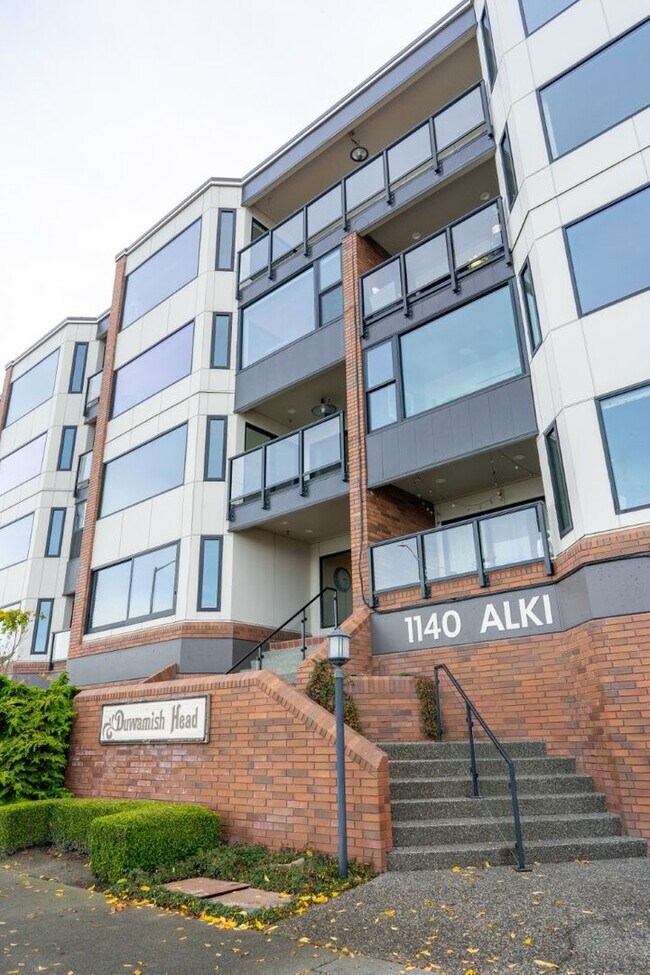 Building Photo - 2Bd/2Ba Seattle Condo