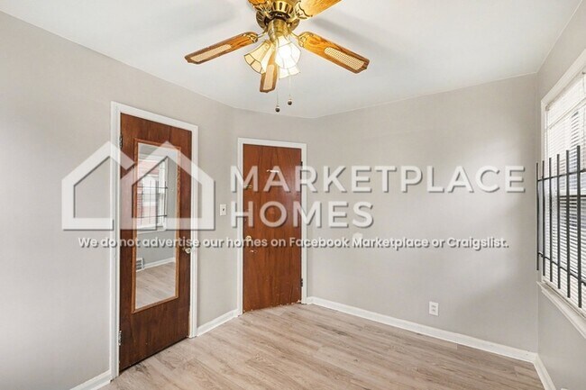 Building Photo - 9917 Sussex St