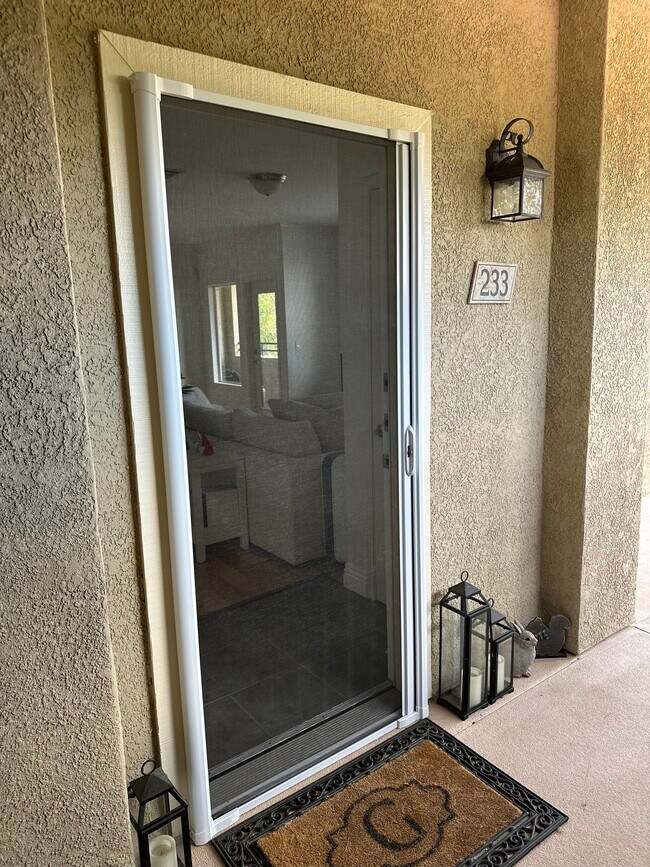 Building Photo - 22681 Oakgrove