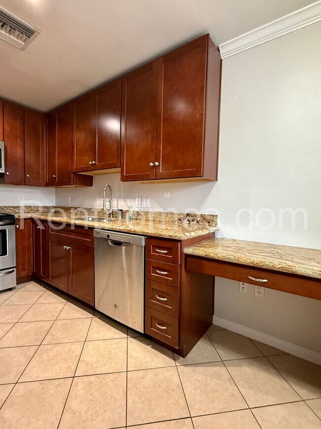 Building Photo - 4045 8th Ave