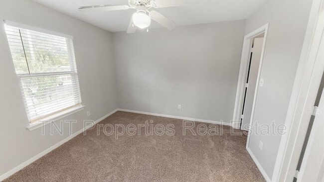 Building Photo - 503 Camp Ct