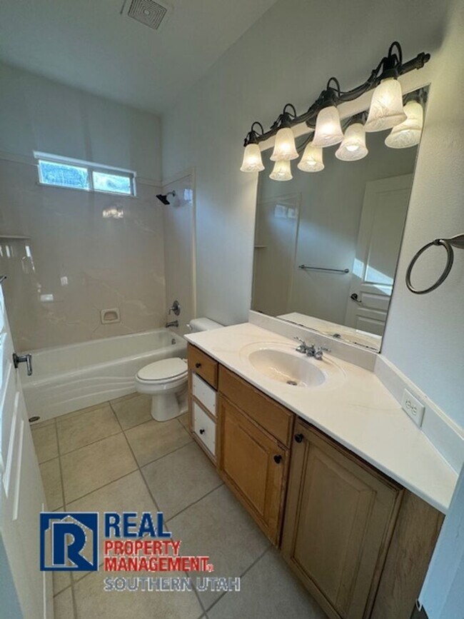 Building Photo - Copper Canyon 3 Bedroom Home