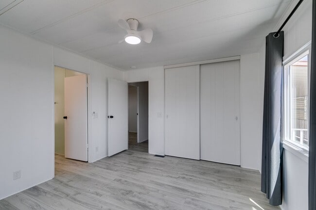 Building Photo - Beautifully Remodeled Boulder City Home with Spacious Backyard Retreat