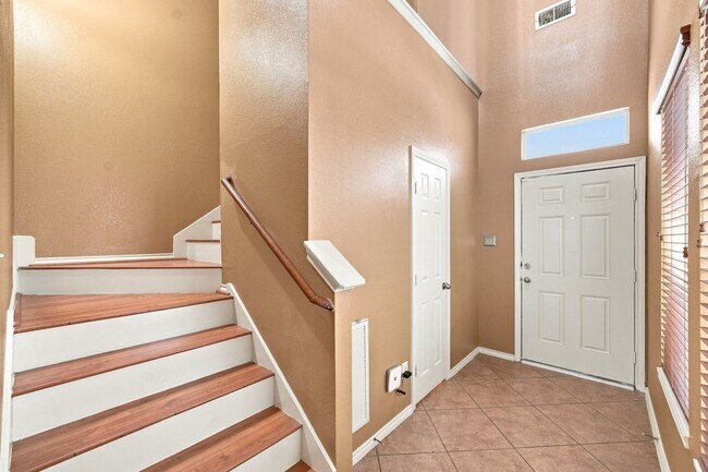 Building Photo - 16551 Pentonshire Ln