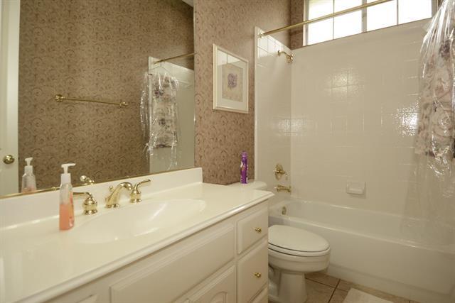 Building Photo - 8617 Orchard Hill Dr