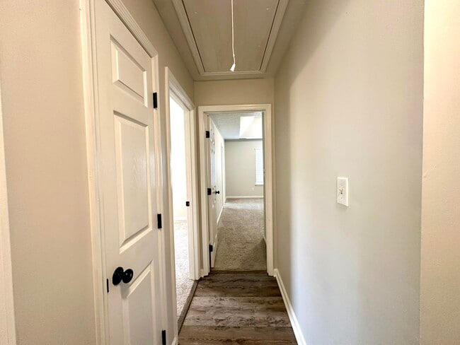 Building Photo - 945 Hunting Horn Wy