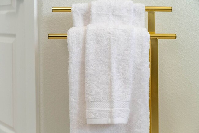 Building Photo - 8902 Feather Hill Rd