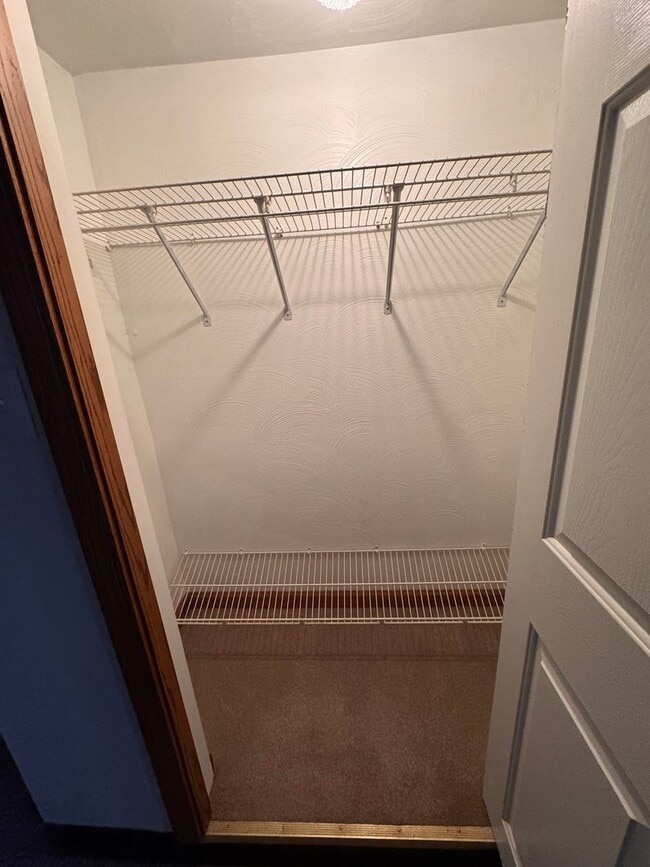 Building Photo - 27 Gordon St