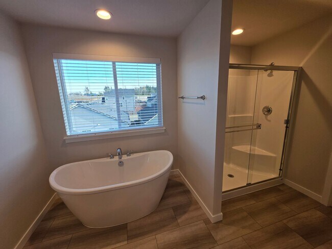 Building Photo - BRAND NEW!! 5-Bedroom Scouters Mountain Home!