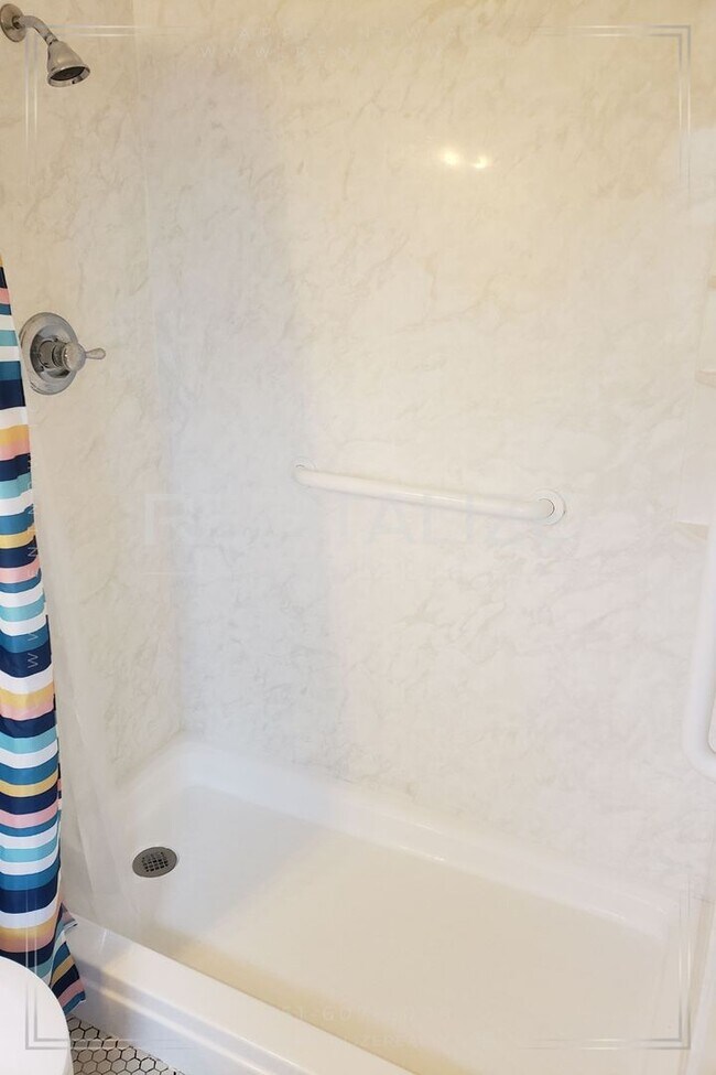 Building Photo - Beautiful 4 Bed 2 Bath Home in Daphne!!