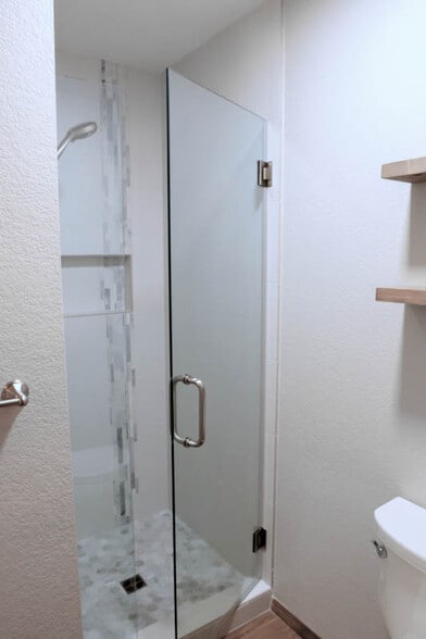 Shower - 4005 Lake Mary Rd