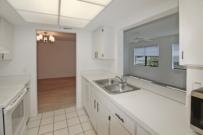 Building Photo - Venice East Annual Home for Rent