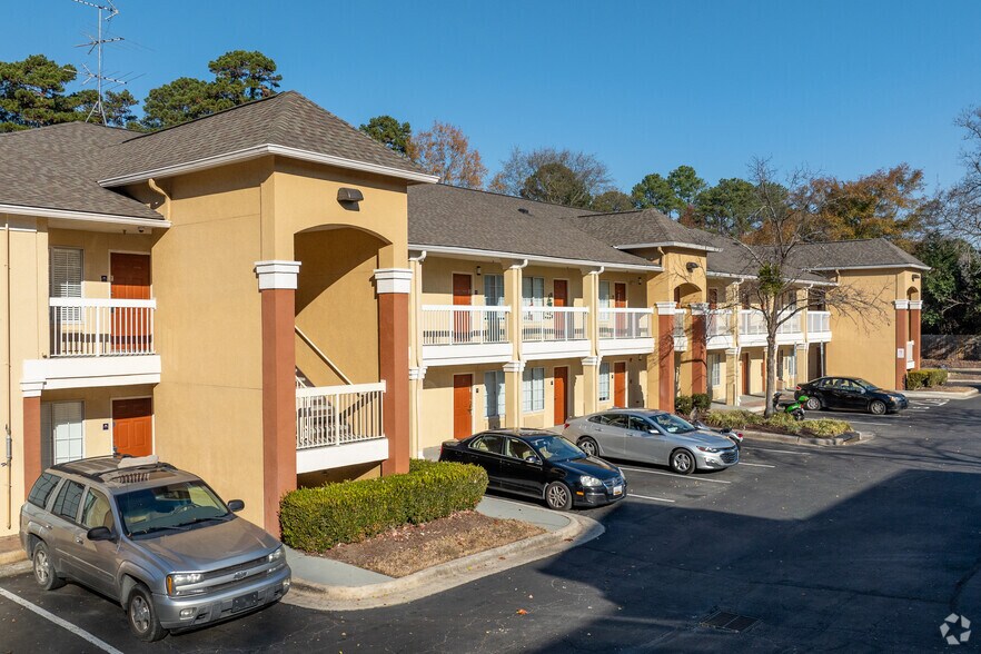 Building Photo - Vivo Living North Woods