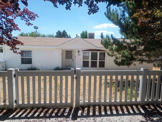 Building Photo - 381 4th N St