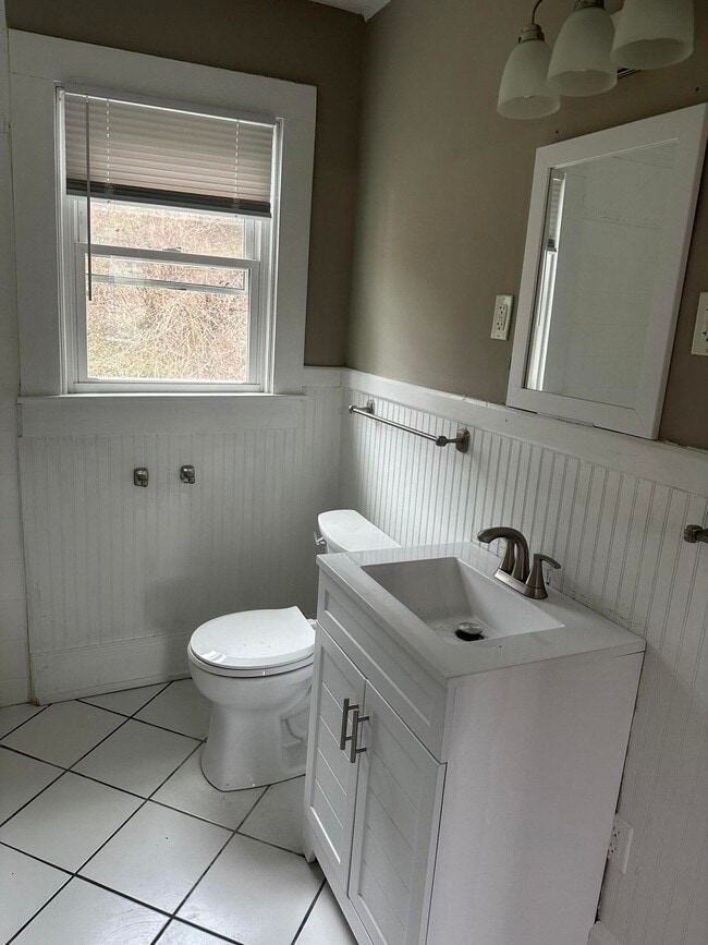 Building Photo - 302 Clay St