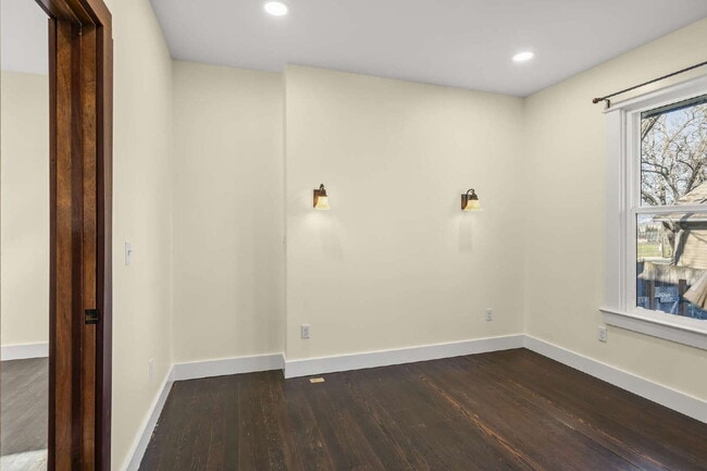 Building Photo - 248 Walker Ave