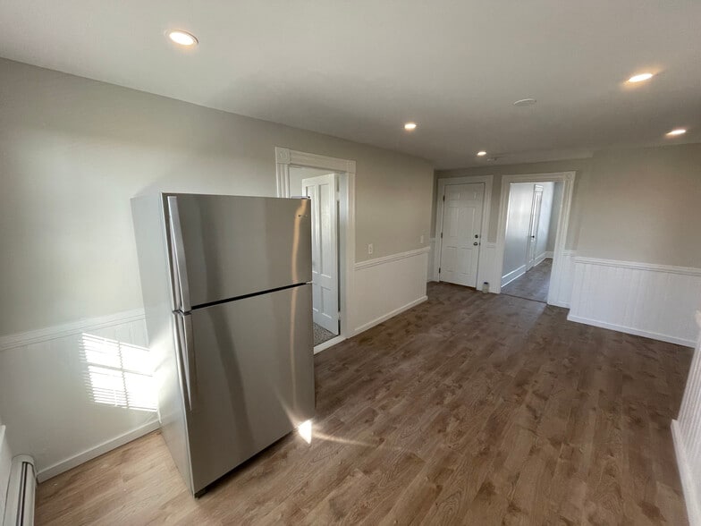 Dining Area - 579 Clay St