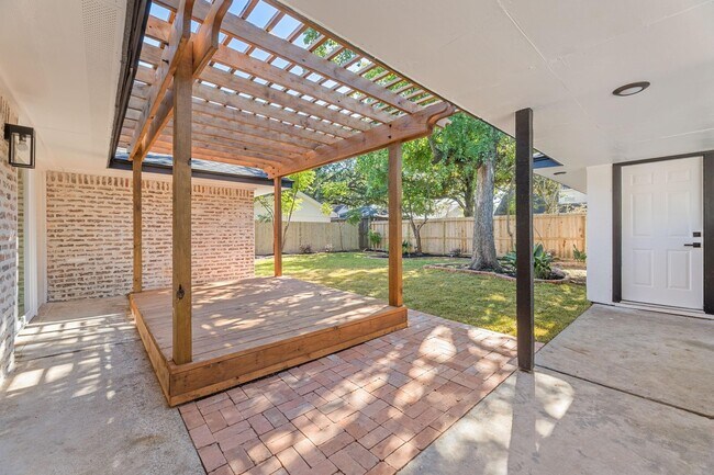 Building Photo - 12315 Barryknoll Ln