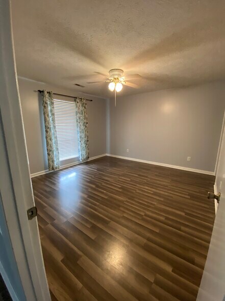 Building Photo - 1188 Glenwood Dr