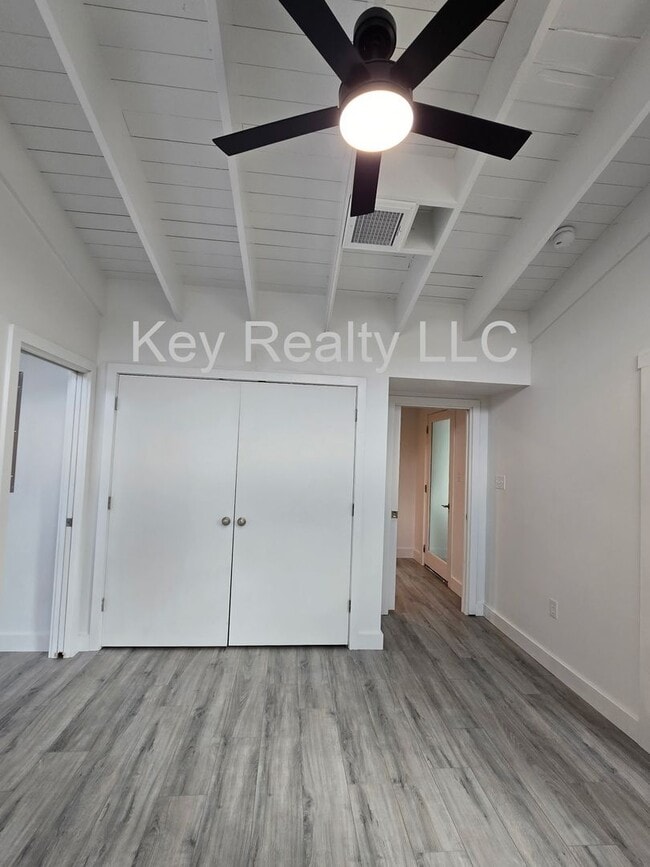 Building Photo - 2608 Horseshoe Dr